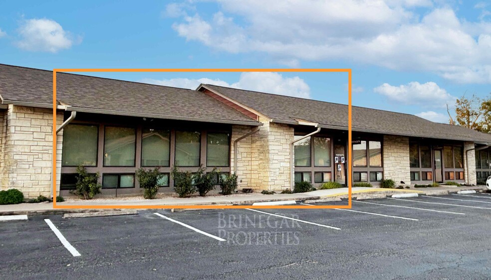 1106 S Mays, Round Rock, TX for lease - Building Photo - Image 1 of 1