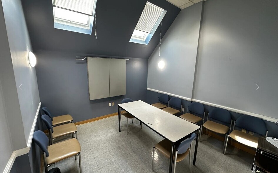 105 Merrick St, Worcester, MA à vendre - Photo intérieure - Image 2 de 14