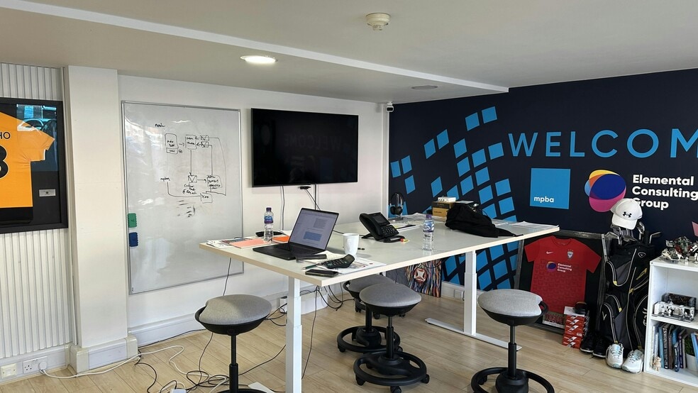 1 Electric Whar, Coventry for lease - Building Photo - Image 3 of 11