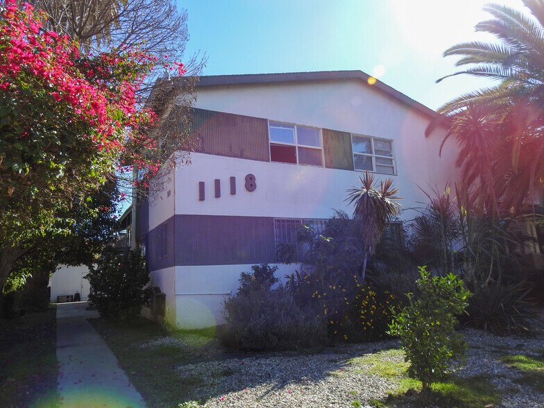1118 S Lake, Los Angeles, CA à vendre - Photo du bâtiment - Image 3 de 12