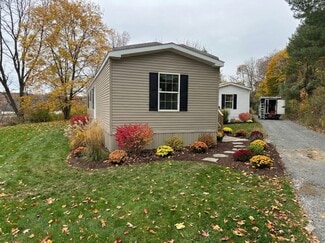 Plus de détails pour Chapel Dr, Pine Grove, PA - Multi-résidentiel à vendre