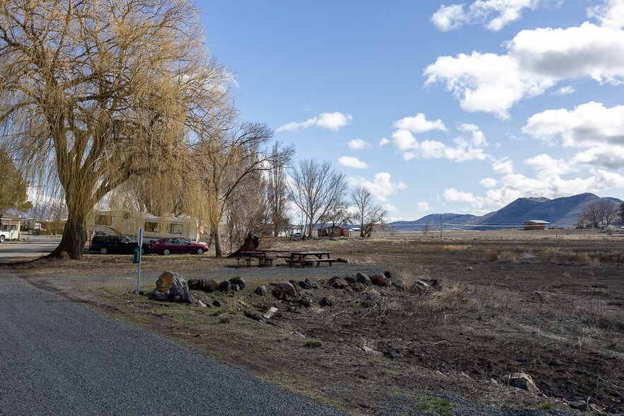 11800 Tingley Ln, Klamath Falls, OR à vendre - Photo du bâtiment - Image 3 de 14