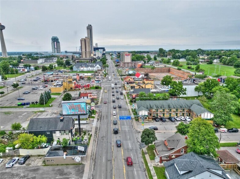 5784 Stanley Ave, Niagara Falls, ON à louer - Aérien - Image 3 de 6