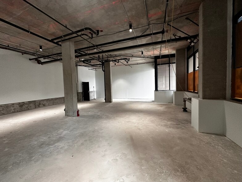 206 5th Ave S, Seattle, WA for lease - Building Photo - Image 2 of 4