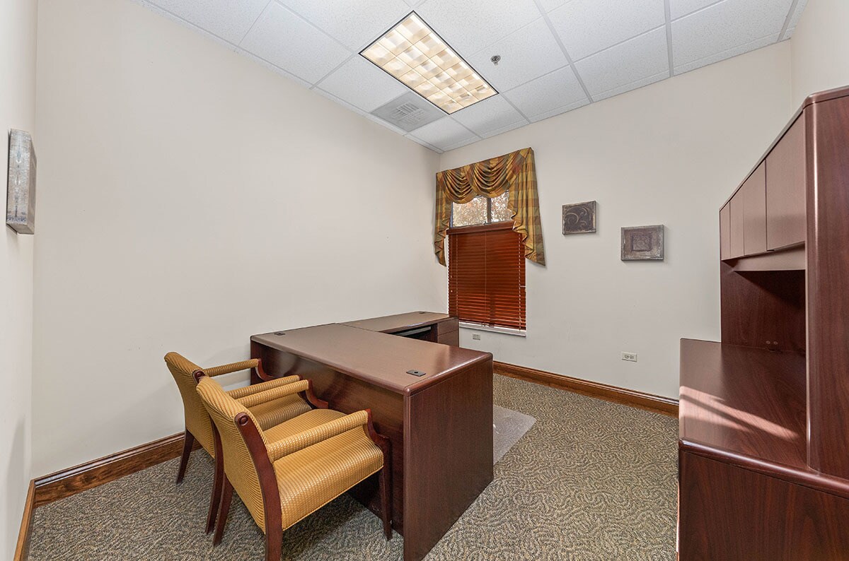 1776 Legacy Cir, Naperville, IL à louer Photo du bâtiment- Image 1 de 17