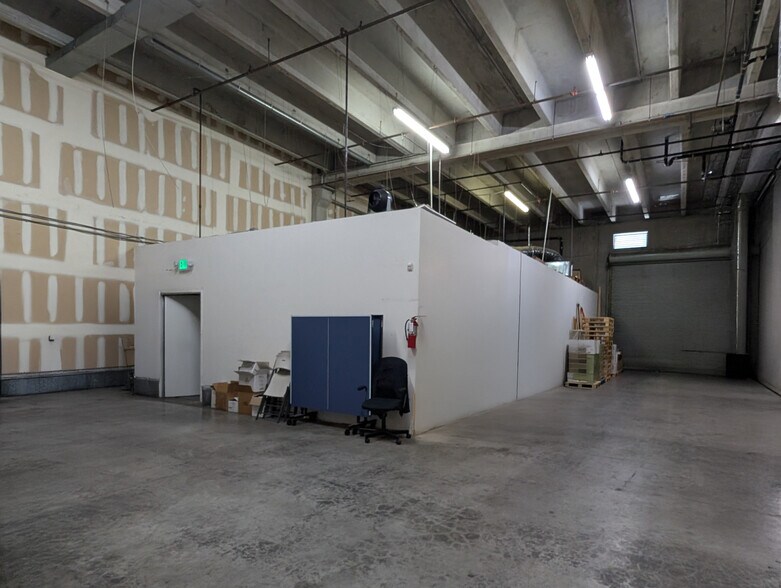 3370 N San Fernando Rd, Los Angeles, CA à louer - Photo intérieure - Image 2 de 12