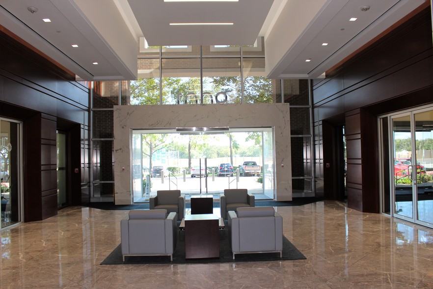 9001-9003 Airport Fwy, North Richland Hills, TX for lease - Interior Photo - Image 2 of 31