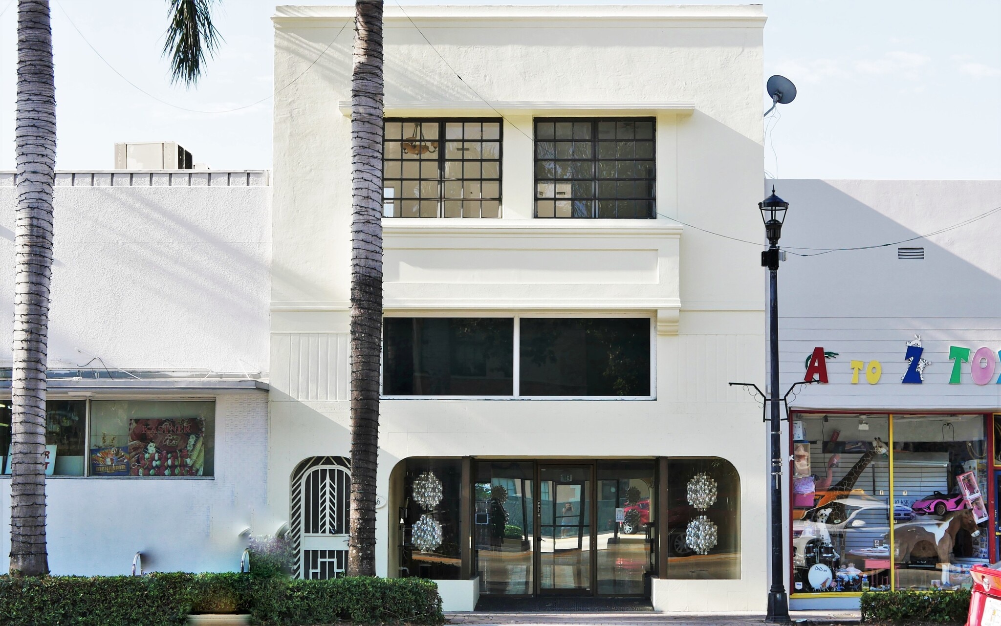 726 Arthur Godfrey Rd, Miami Beach, FL for lease Primary Photo- Image 1 of 4