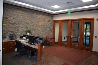 1 Hunter Pl, Bellefontaine, OH for lease Interior Photo- Image 2 of 18