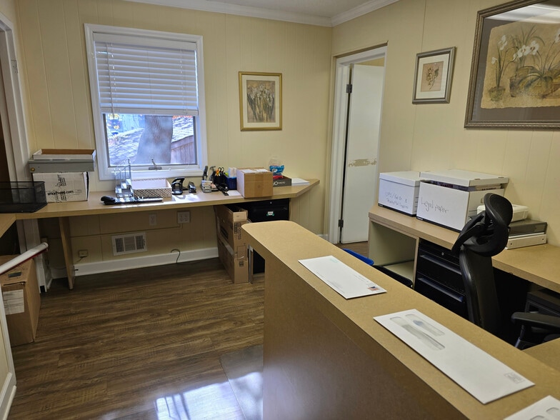 25 E Route 37, Toms River, NJ à louer - Photo intérieure - Image 3 de 24