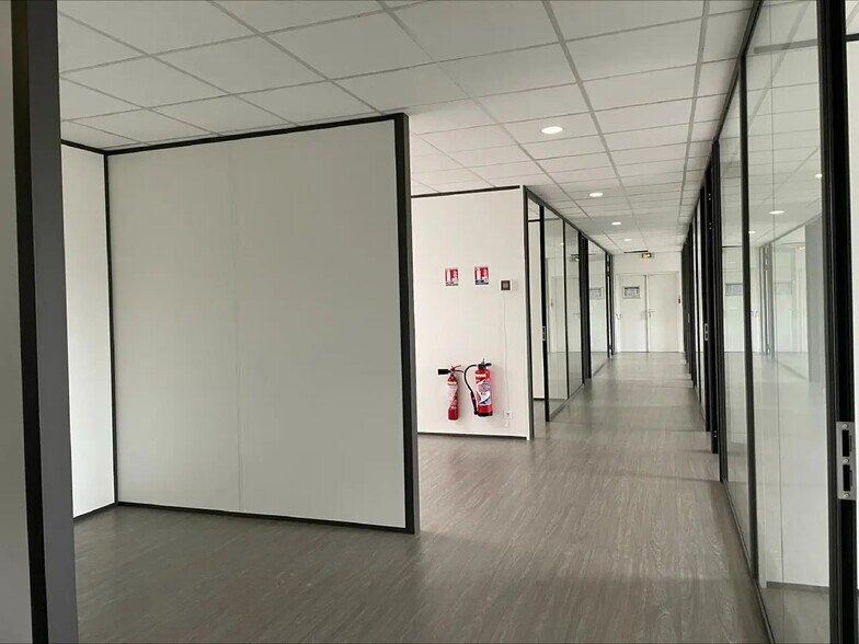 Bureau dans Cergy à louer - Photo intérieure - Image 2 de 12