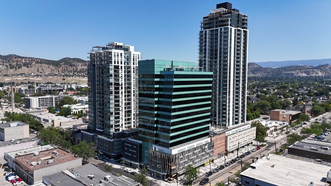 Plus de détails pour 1499 St Paul St, Kelowna, BC - Bureau, Commerce de détail à louer