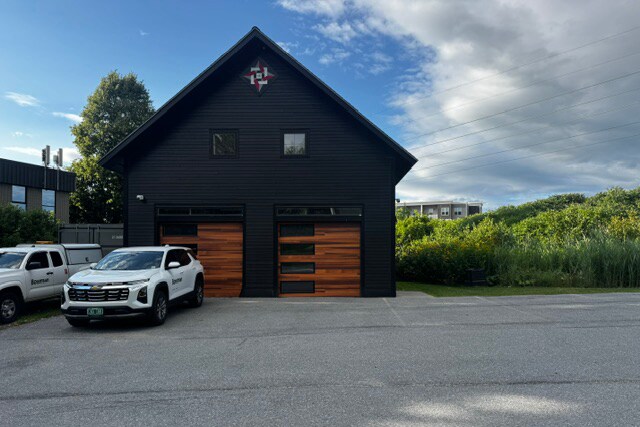 478 Blair Park Rd, Williston, VT à vendre - Photo du bâtiment - Image 2 de 17