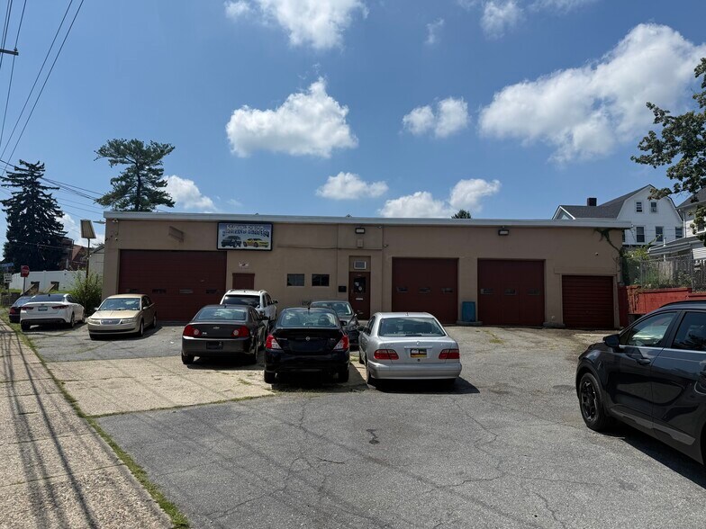 1845 Freemansburg Ave, Easton, PA à louer - Photo principale - Image 1 de 11