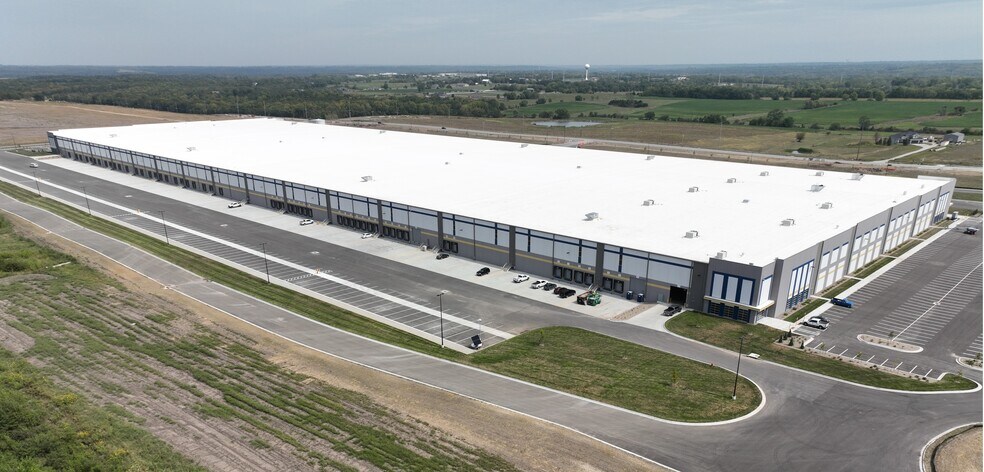 10200 Edgerton Rd, De Soto, KS à louer - Photo du bâtiment - Image 3 de 9