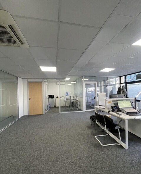 Bureau dans Levallois-Perret à louer - Photo intérieure - Image 2 de 5