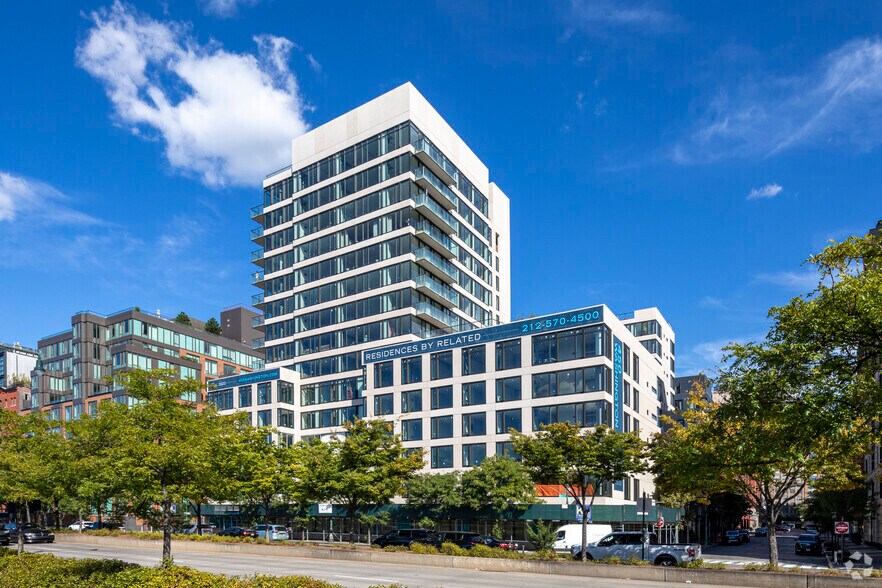 450 Washington St, New York, NY for lease - Primary Photo - Image 1 of 13