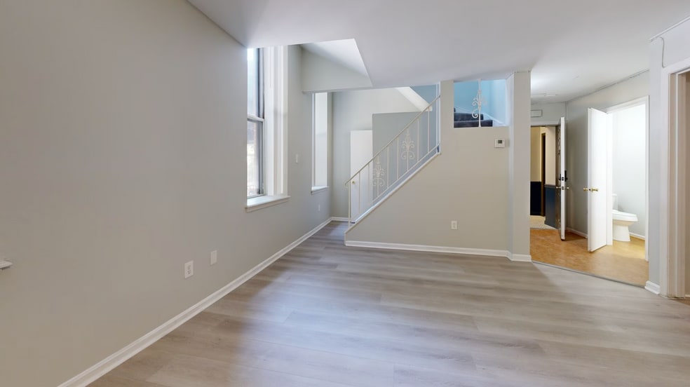 2028 Mount Royal Ter, Baltimore, MD for sale - Interior Photo - Image 3 of 16