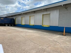 1120 Lockwood Dr, Houston, TX for lease Interior Photo- Image 2 of 8