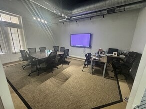 6037 Winthrop Commerce Ave, Riverview, FL à louer Photo intérieure- Image 1 de 13