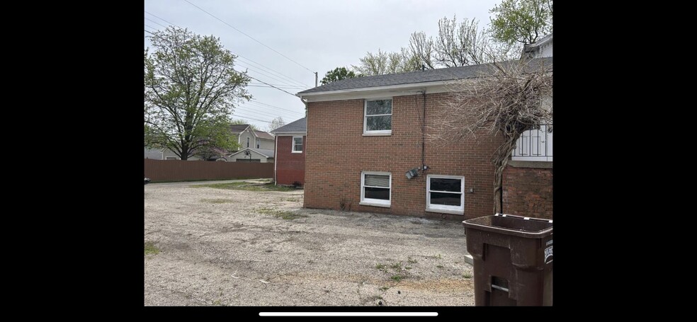 310 N Cherry St, Eaton, OH à vendre - Photo du b timent - Image 2 de 10