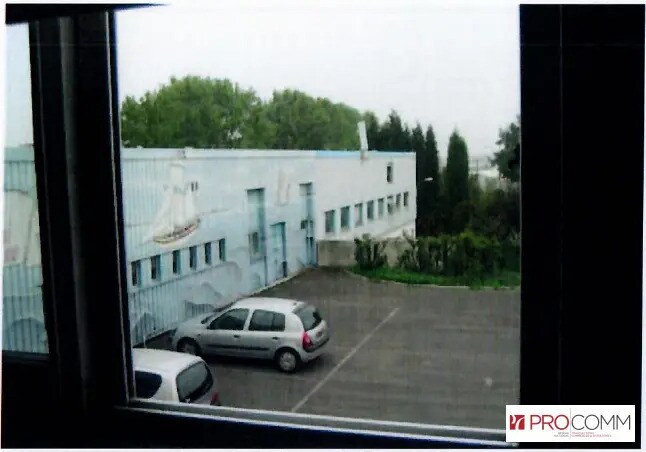 Industriel dans Les Mureaux à vendre - Photo du bâtiment - Image 2 de 5