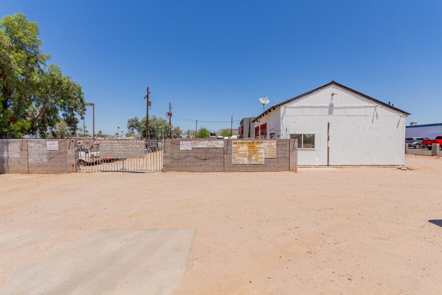 2244 W Apache Trl, Apache Junction, AZ à vendre - Photo du bâtiment - Image 3 de 28