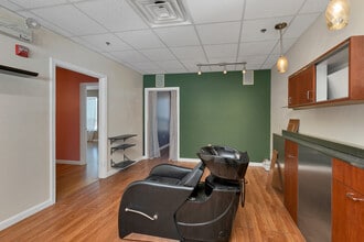 45 Londonderry Tpke, Hooksett, NH à louer Photo intérieure- Image 2 de 8