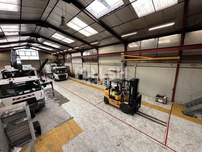 Flex dans Mions à louer - Photo du bâtiment - Image 2 de 7