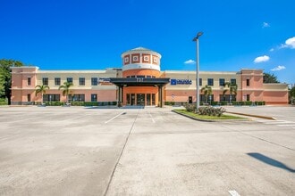 737 W Oak St, Kissimmee, FL for lease Building Photo- Image 1 of 3