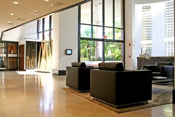 2665 S Bayshore Dr, Coconut Grove, FL à louer - Hall d’entrée - Image 2 de 37