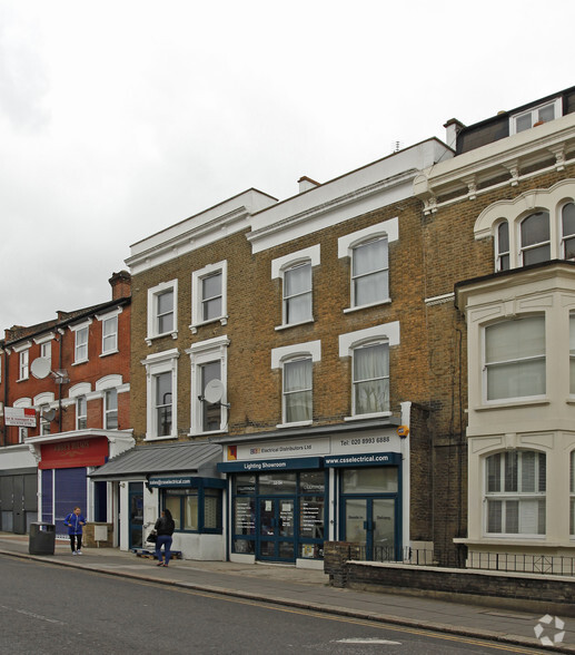 32-34 Churchfield Rd, London for lease - Building Photo - Image 2 of 2