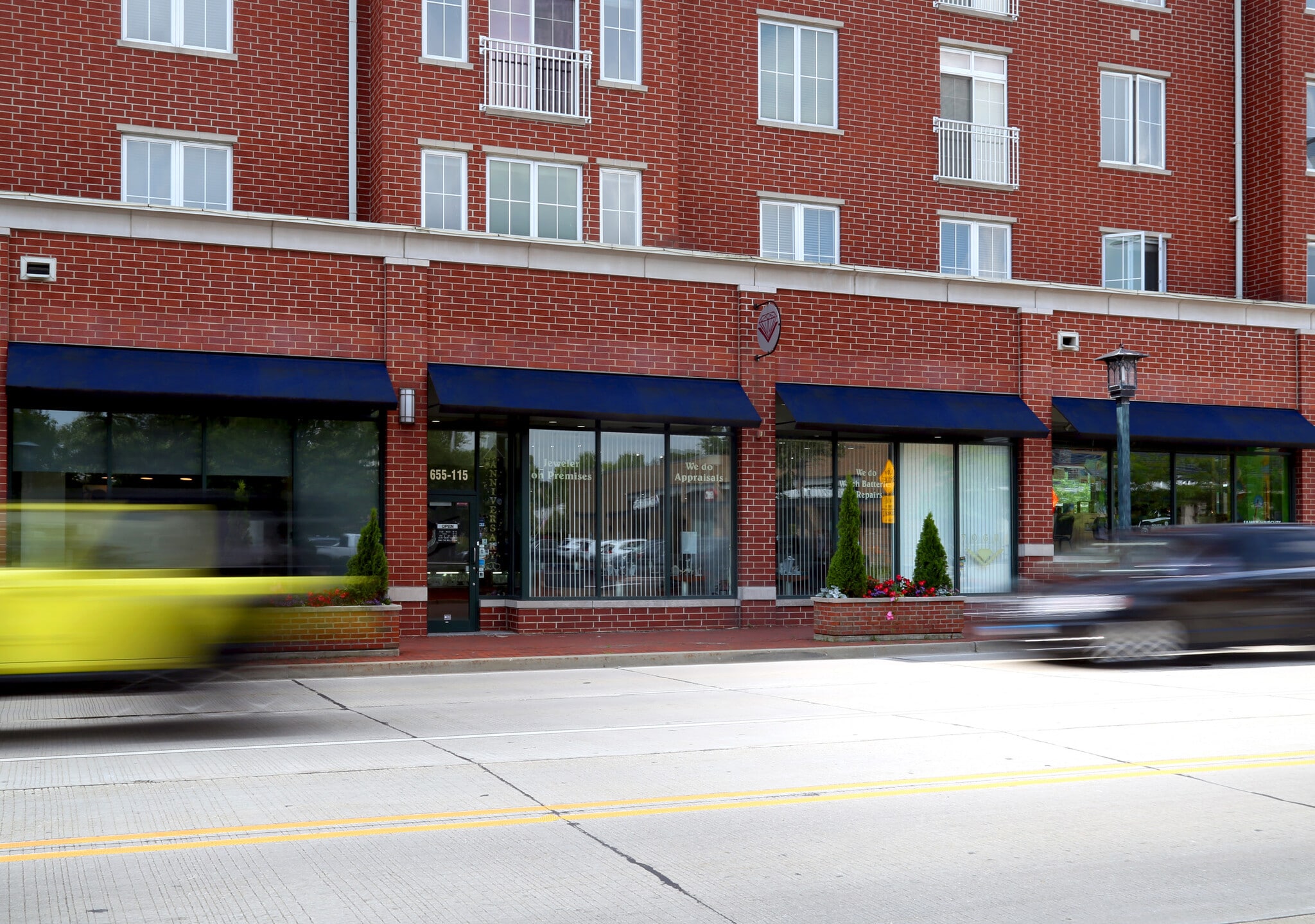 625 Deerfield Rd, Deerfield, IL à louer Photo du bâtiment- Image 1 de 7