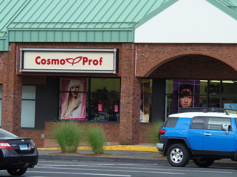 1267-1309 Silas Deane Hwy, Wethersfield, CT à louer - Photo du bâtiment - Image 2 de 7