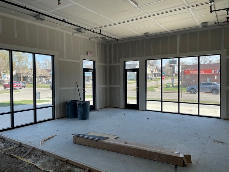 335 N 23rd St, Lincoln, NE for lease - Interior Photo - Image 2 of 9