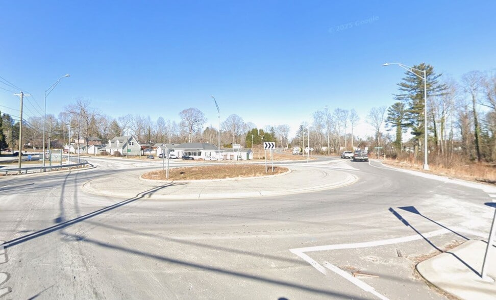 1596 Greenville Hwy, Hendersonville, NC for lease - Building Photo - Image 3 of 4