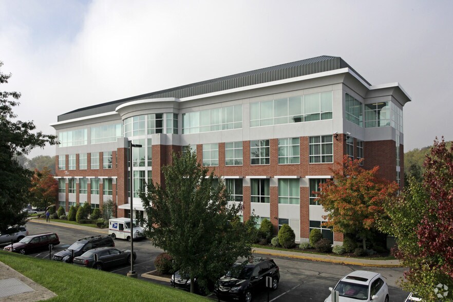 375 Southpointe Blvd, Canonsburg, PA à louer - Photo du bâtiment - Image 2 de 6