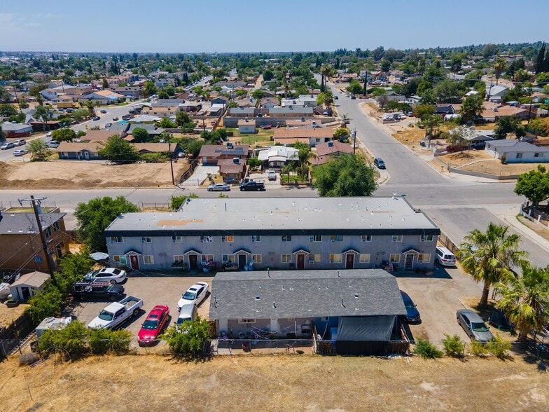 1601 Jefferson St, Bakersfield, CA for sale - Building Photo - Image 2 of 16