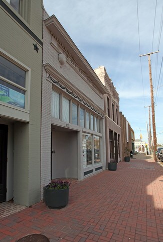 Plus de détails pour 117-121 N State St, Jackson, MS - Bureau à louer