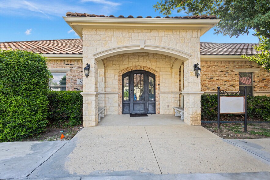 9480-3 Huebner Rd, San Antonio, TX à louer - Photo du bâtiment - Image 2 de 18