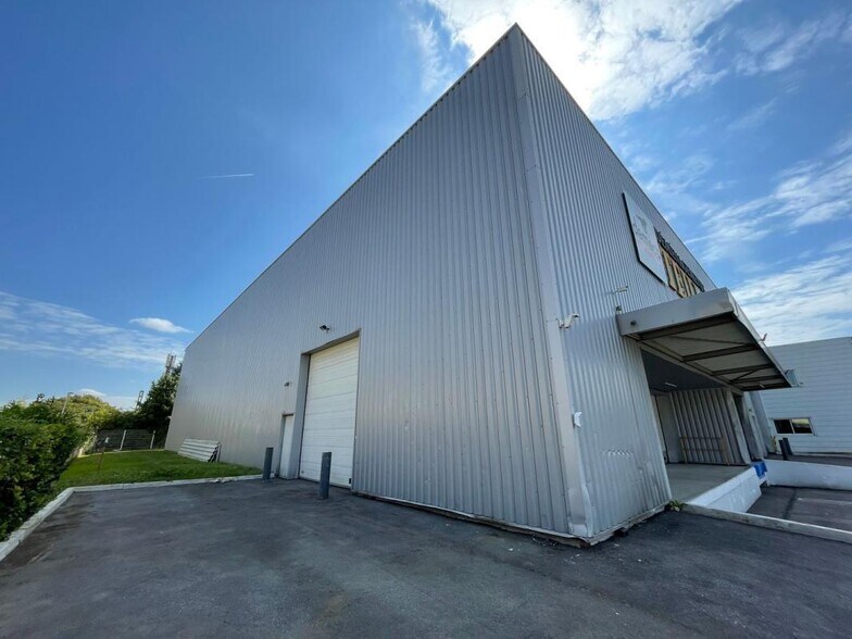 Industrial in Vitry-sur-Seine for lease - Building Photo - Image 2 of 6