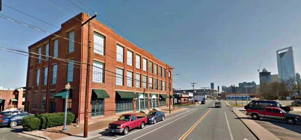 1300 S Mint St, Charlotte, NC for lease - Building Photo - Image 1 of 9