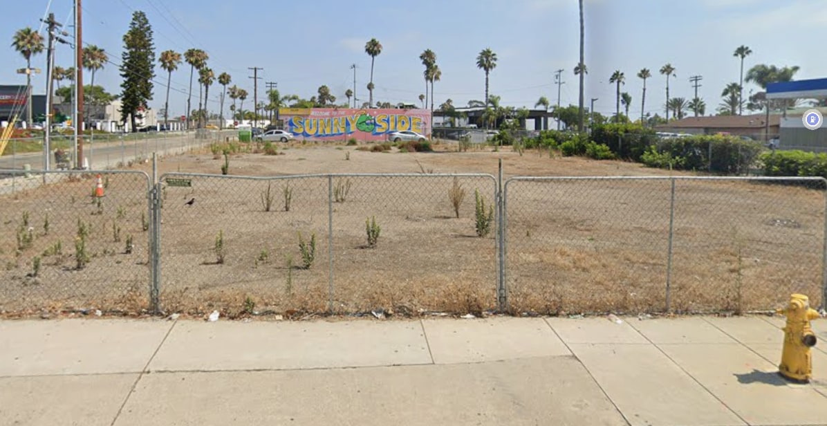 1435 Mission Ave, Oceanside, CA for lease Primary Photo- Image 1 of 3