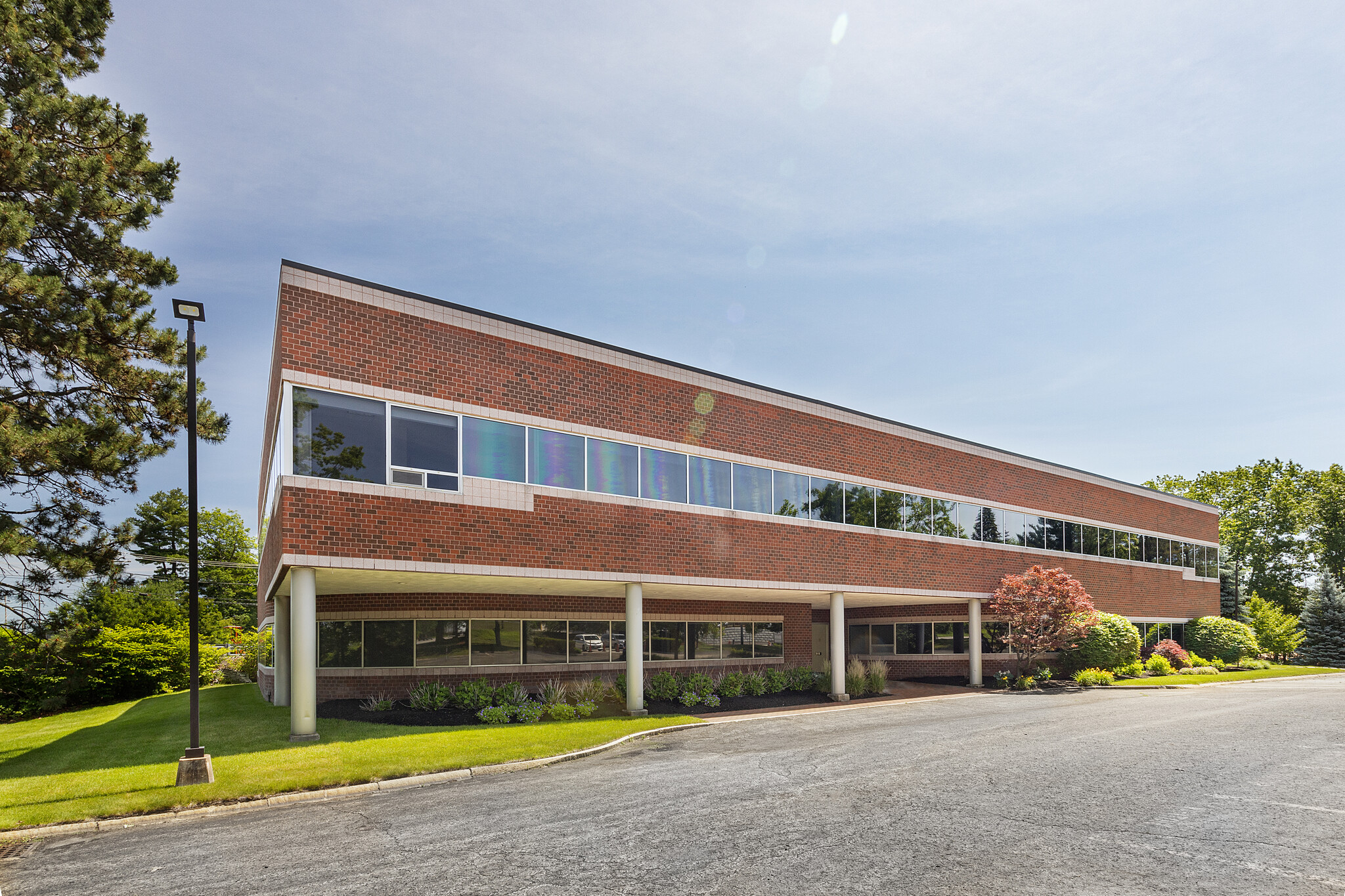 285 Mill Rd, Chelmsford, MA for lease Building Photo- Image 1 of 2