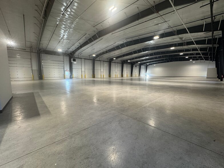 967 Sweeney Dr, Hagerstown, MD for lease - Building Photo - Image 2 of 11