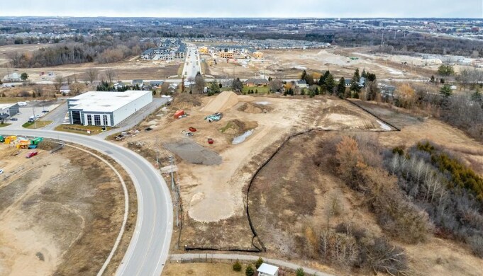 100 Goddard Cres, Cambridge, ON à vendre - Photo du bâtiment - Image 2 de 5