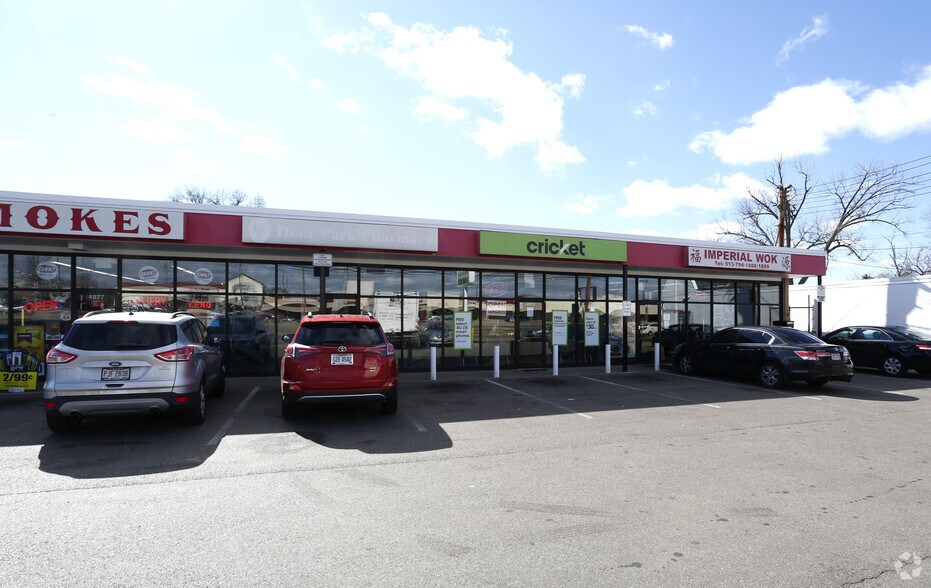 4071-4081 E Galbraith Rd, Cincinnati, OH à louer - Photo du bâtiment - Image 3 de 4