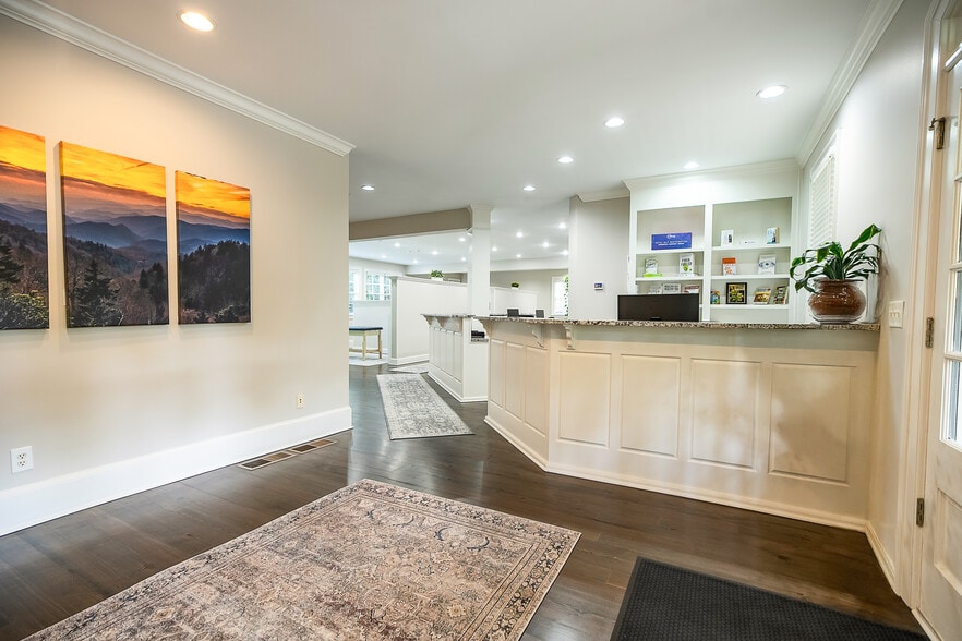 5920 Odell St, Cumming, GA à vendre - Photo intérieure - Image 2 de 19