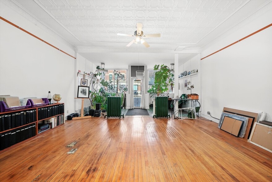 1303 W Chicago Ave, Chicago, IL for sale - Building Photo - Image 3 of 33