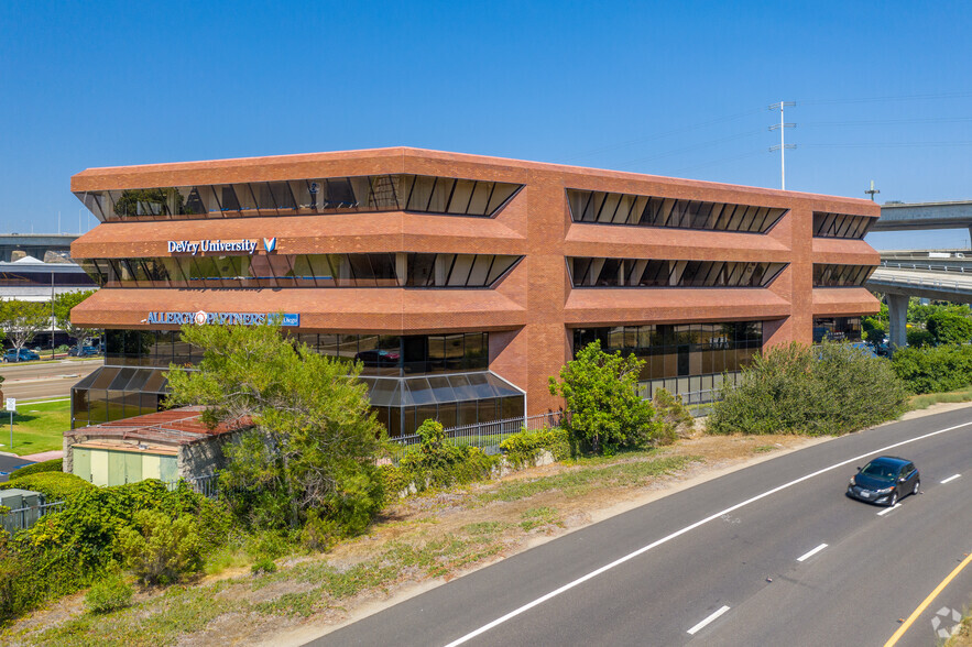 2655 Camino del Rio N, San Diego, CA à louer - Photo du bâtiment - Image 2 de 8